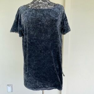 We The free charcoal gray short sleeve top. Size medium